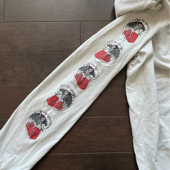 Arsenic - Couch Surfing Skeleton Light Grey Long Sleeve T-Shirt Men’s Medium - Picture 8 of 10